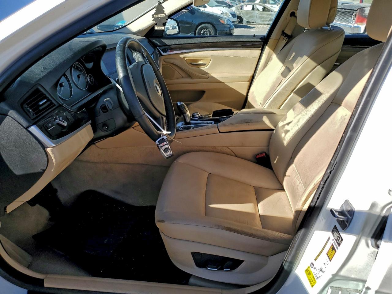 BMW 5 Series I Image 8