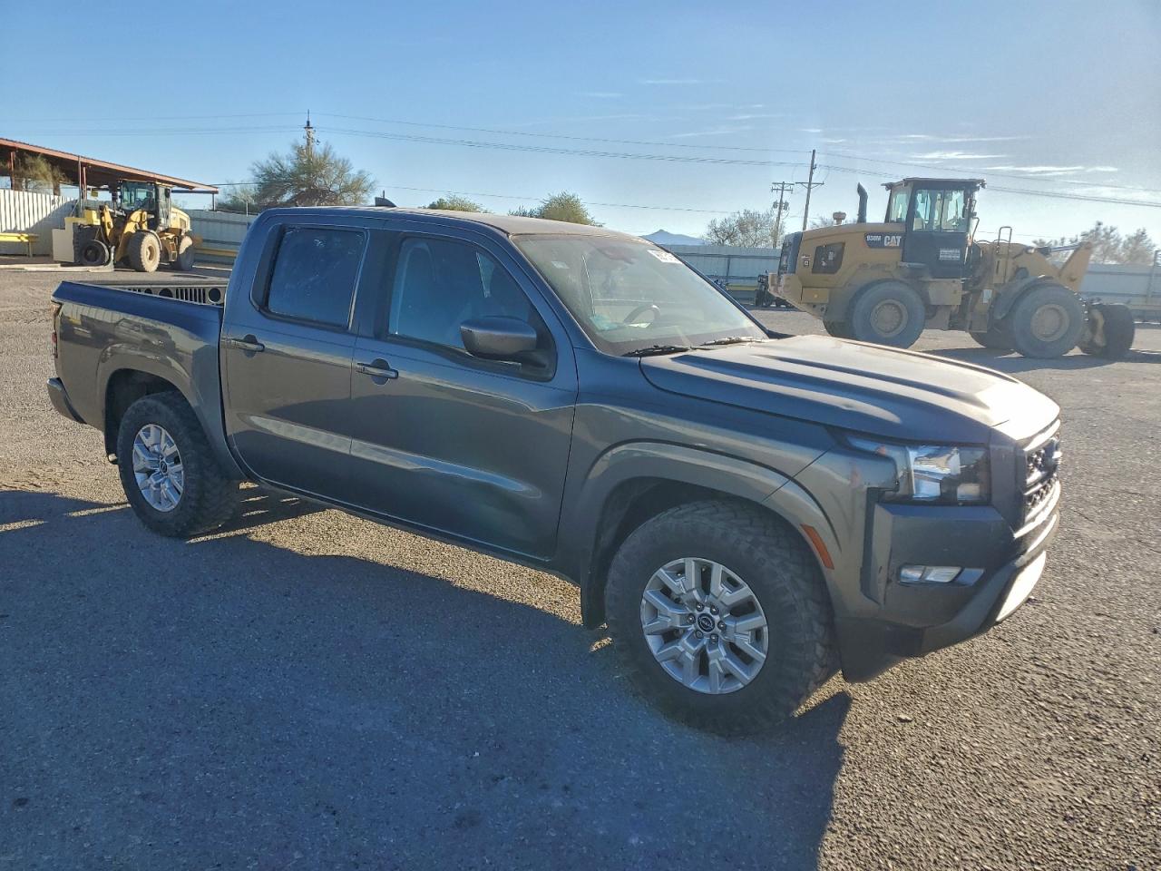 Nissan Frontier S Image 2