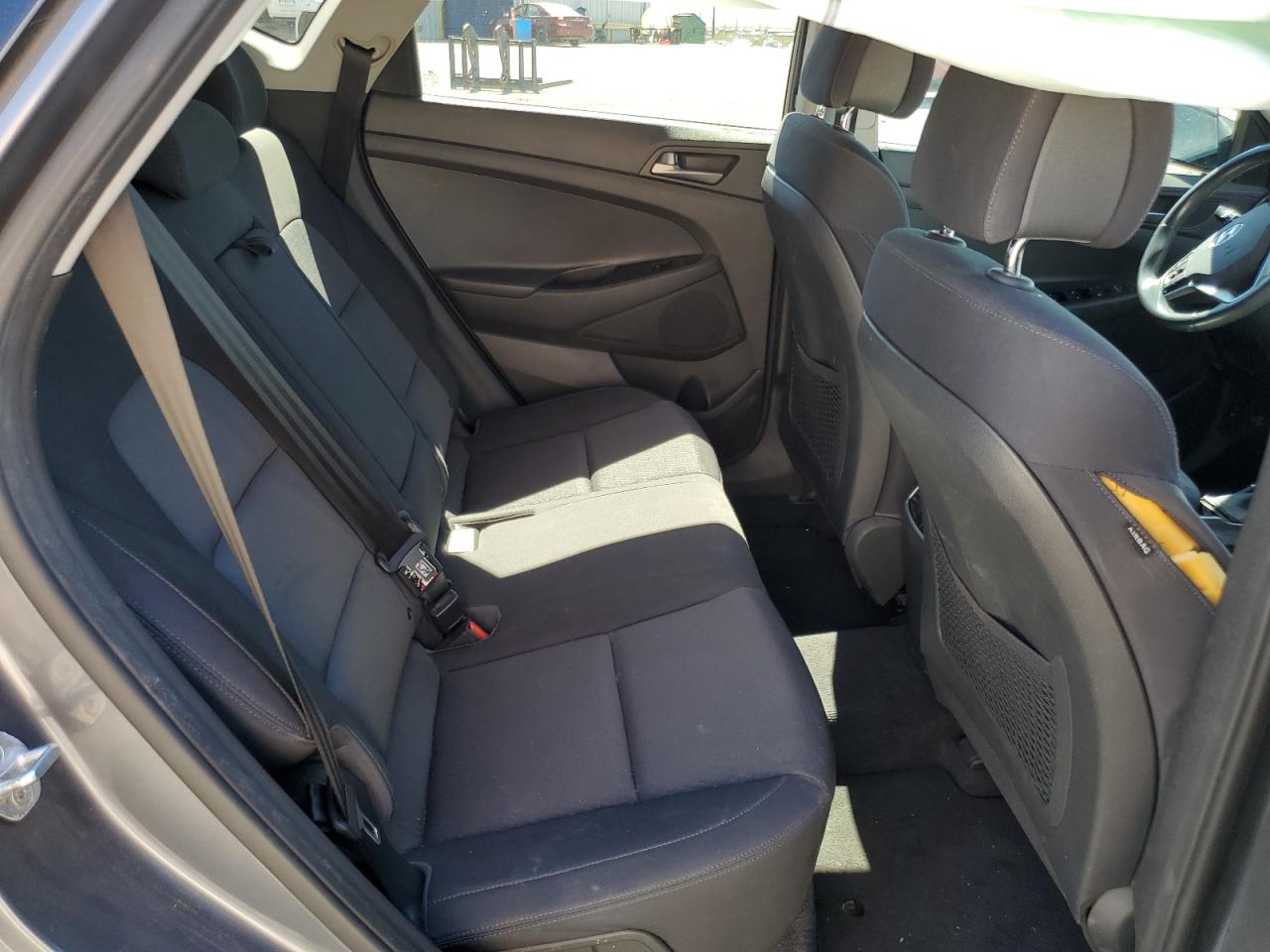 Hyundai TUCSON Sport Image 11