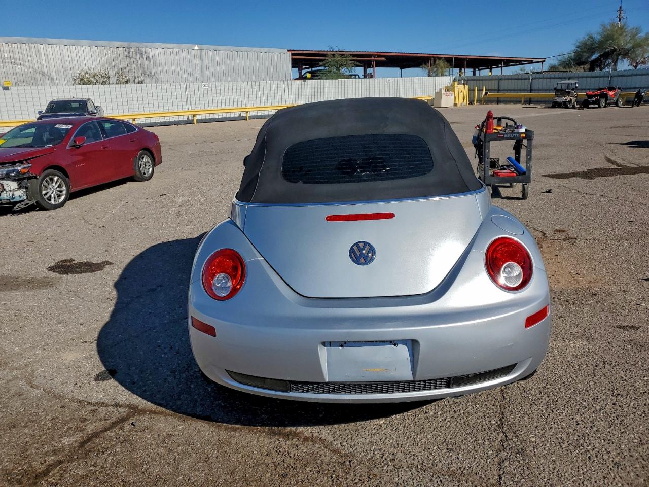 Volkswagen Beetle Convertible Image 12