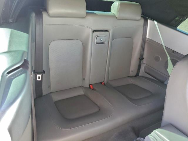 Volkswagen Beetle Convertible Image 11