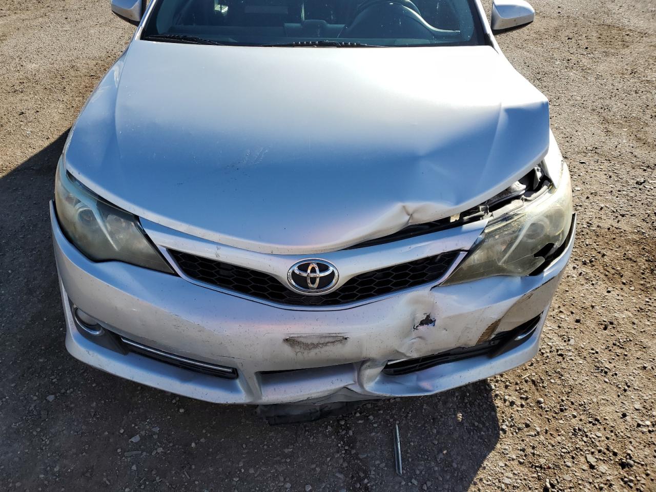 Toyota Camry L Image 9