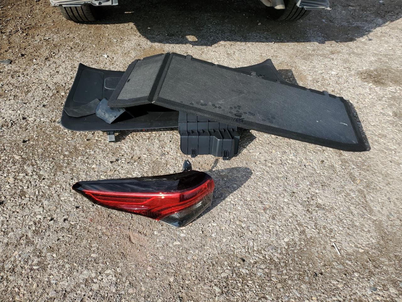 Toyota Highlander Hybrid Platinum Image 9