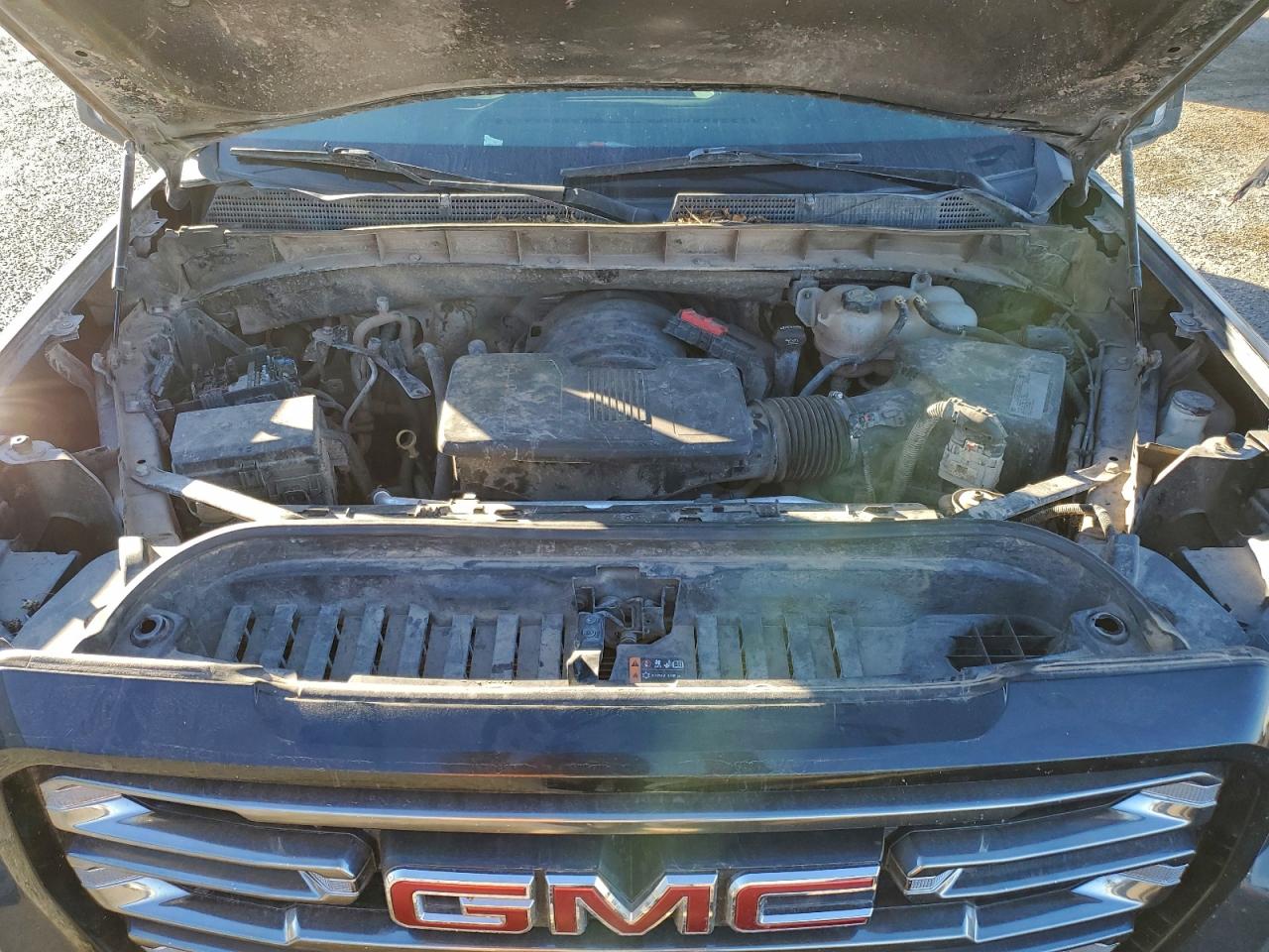 GMC Sierra K1500 At4 Image 2