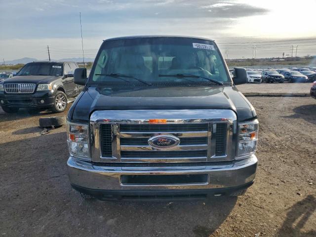 Ford Econoline E150 Wagon Image 5