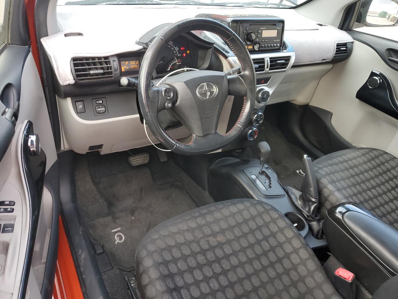 Toyota Scion Image 9