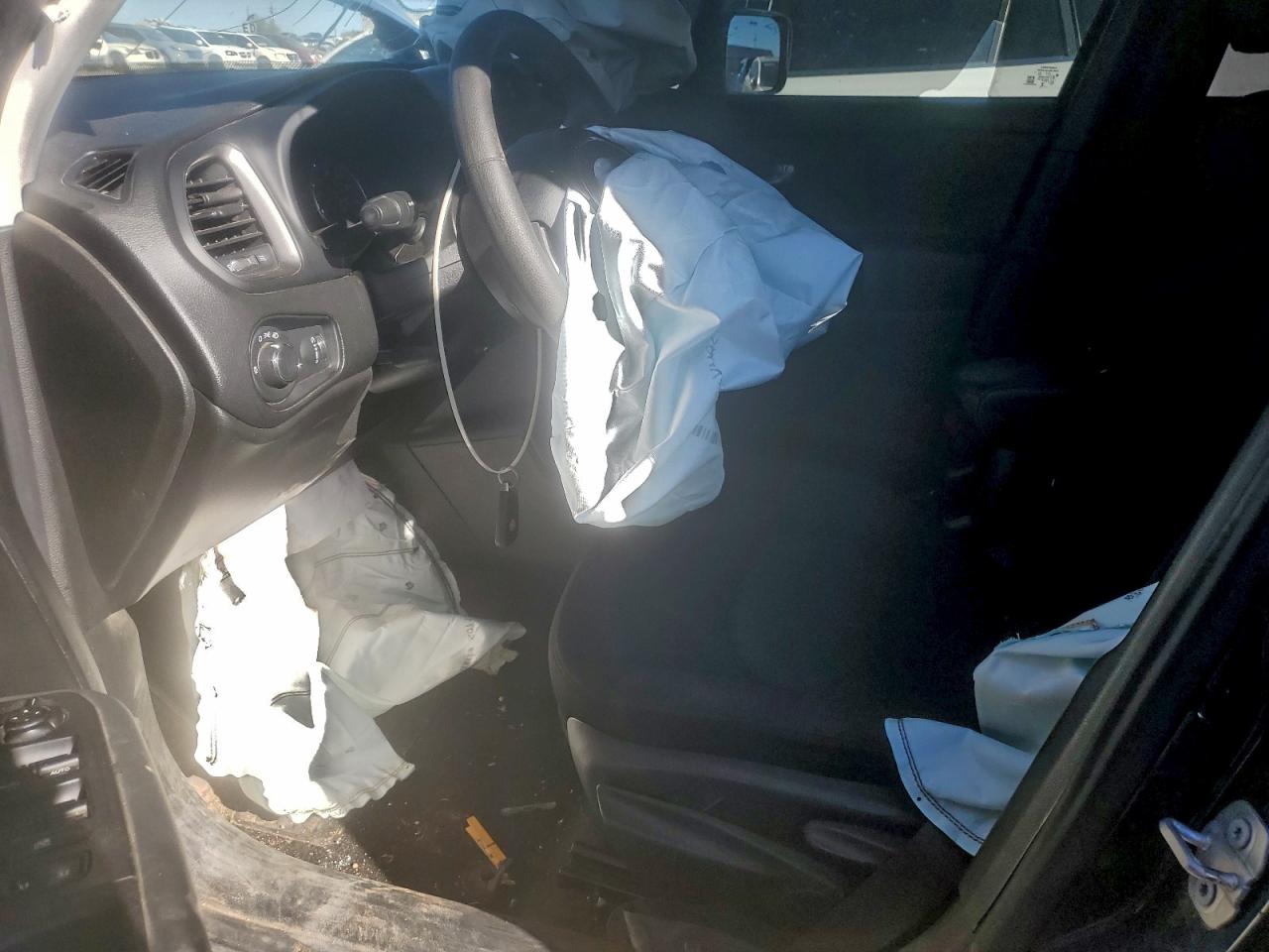 Jeep Renegade Latitude Image 8