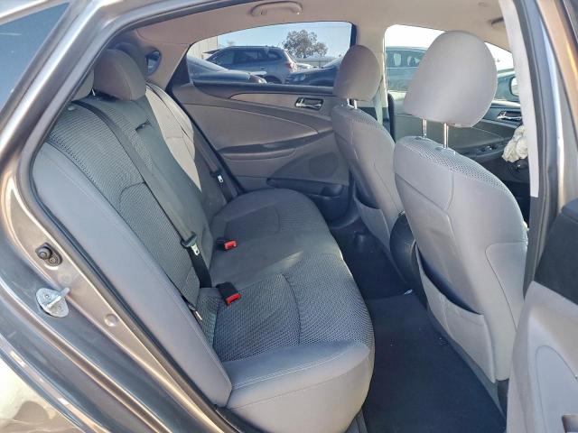 Hyundai SONATA Gls Image 12