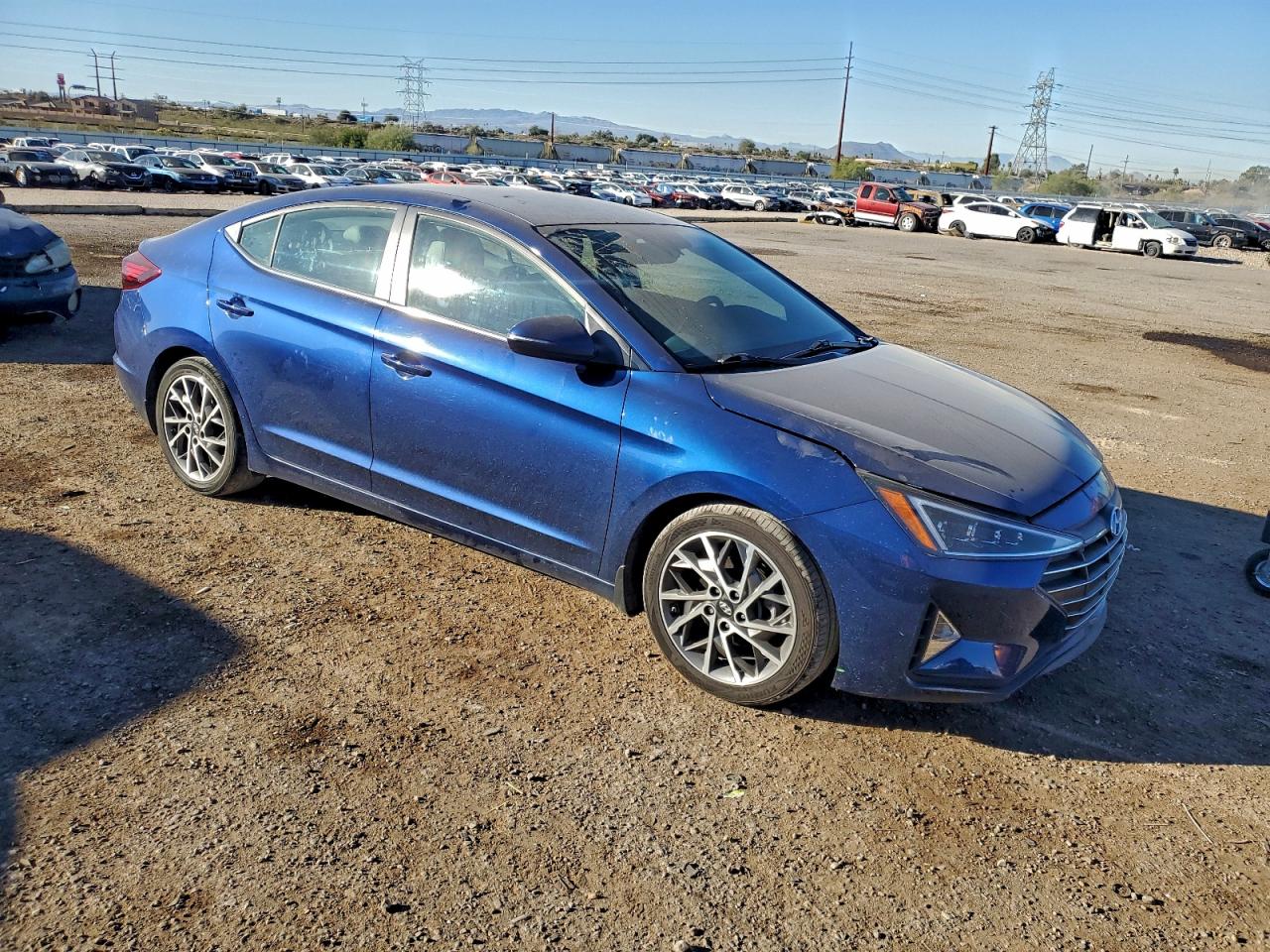 Hyundai ELANTRA Sel Image 12