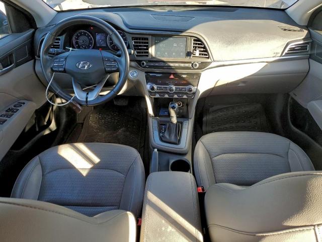 Hyundai ELANTRA Sel Image 4