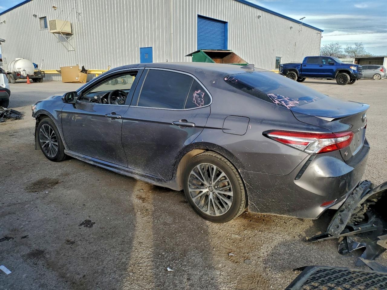 Toyota Camry Se Image 5