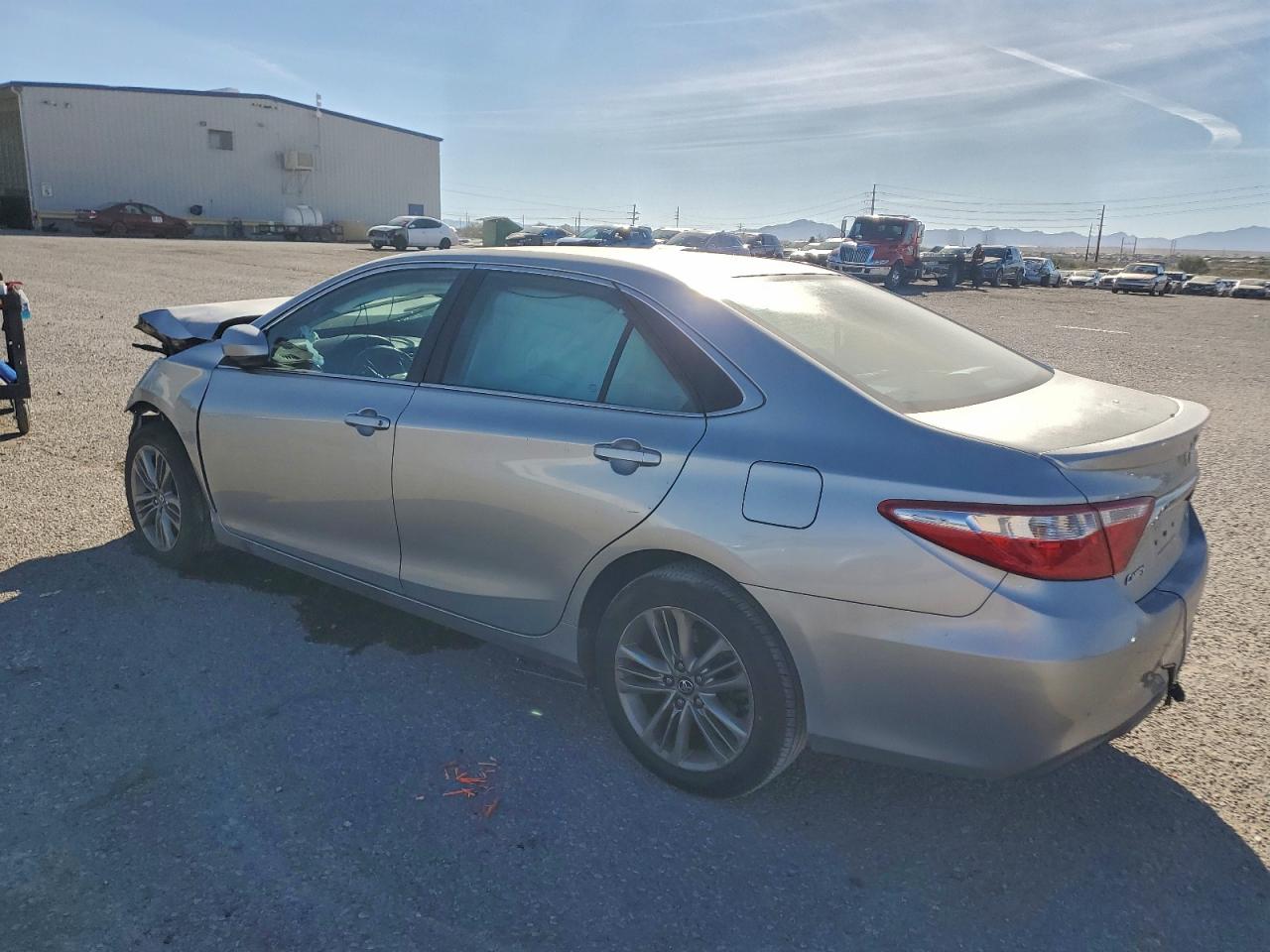 Toyota Camry Le Image 11