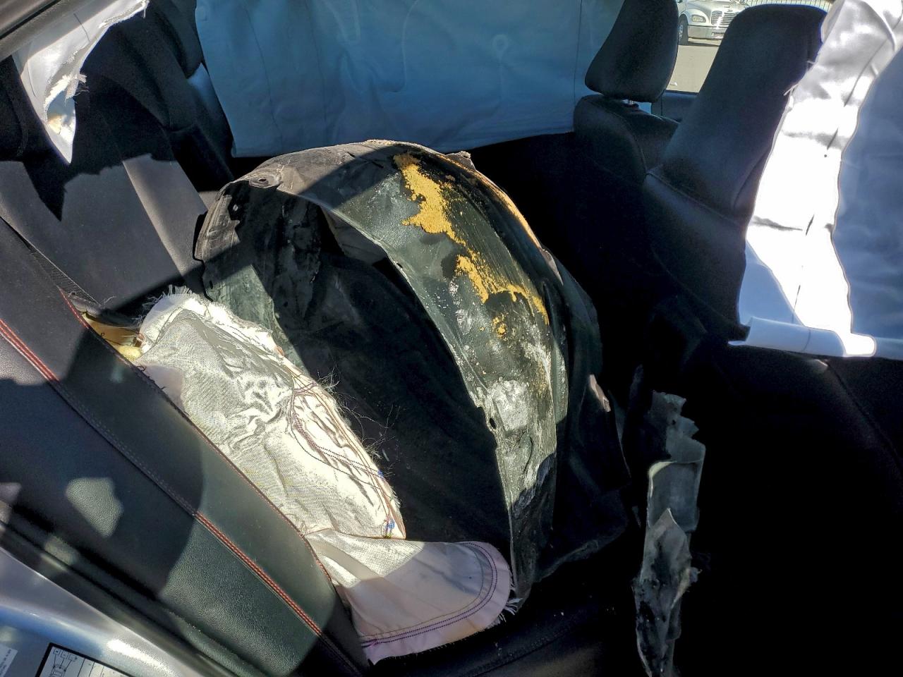 Toyota Camry Le Image 10