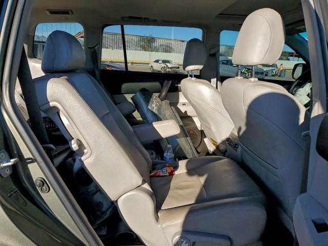 Toyota Highlander Sport Image 10