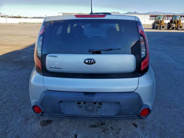 Kia Soul + Image 10