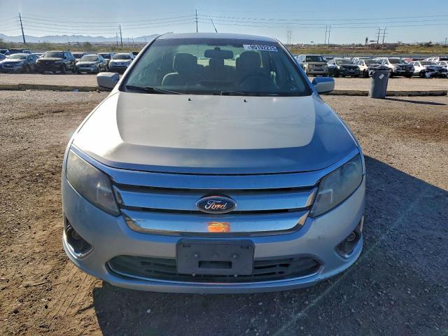 Ford Fusion Hybrid Image 12