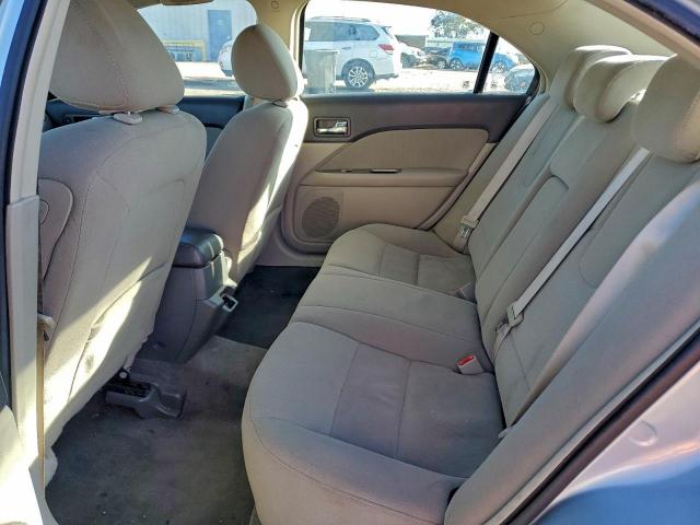 Ford Fusion Hybrid Image 9