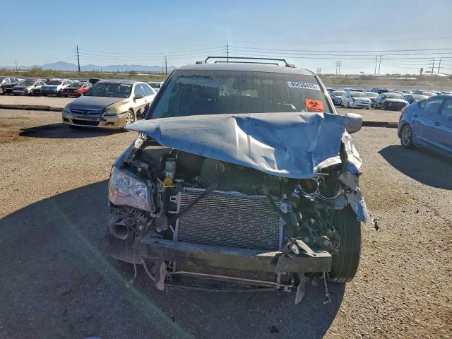 Chrysler Minivan Touring Image 2