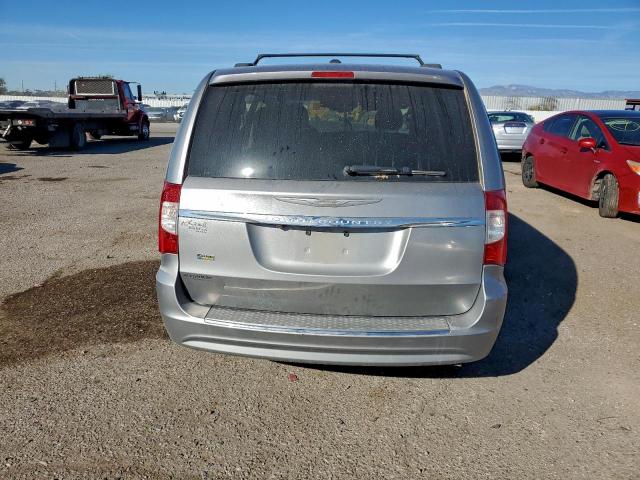 Chrysler Minivan Touring Image 8
