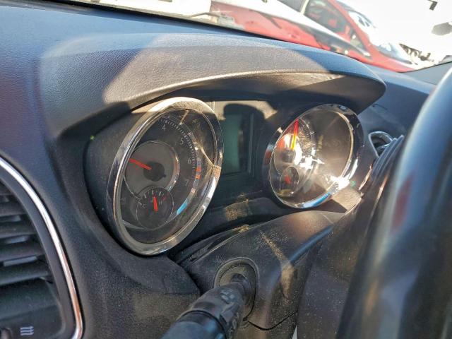 Chrysler Minivan Touring Image 3