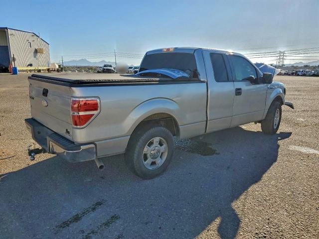 Ford F-150 Super Cab Image 4