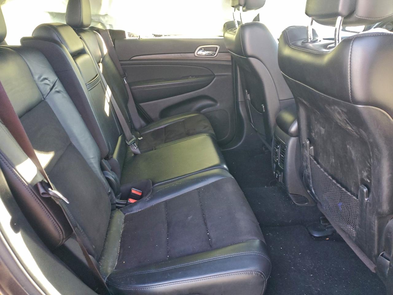 Jeep Grand Cherokee Laredo Image 10