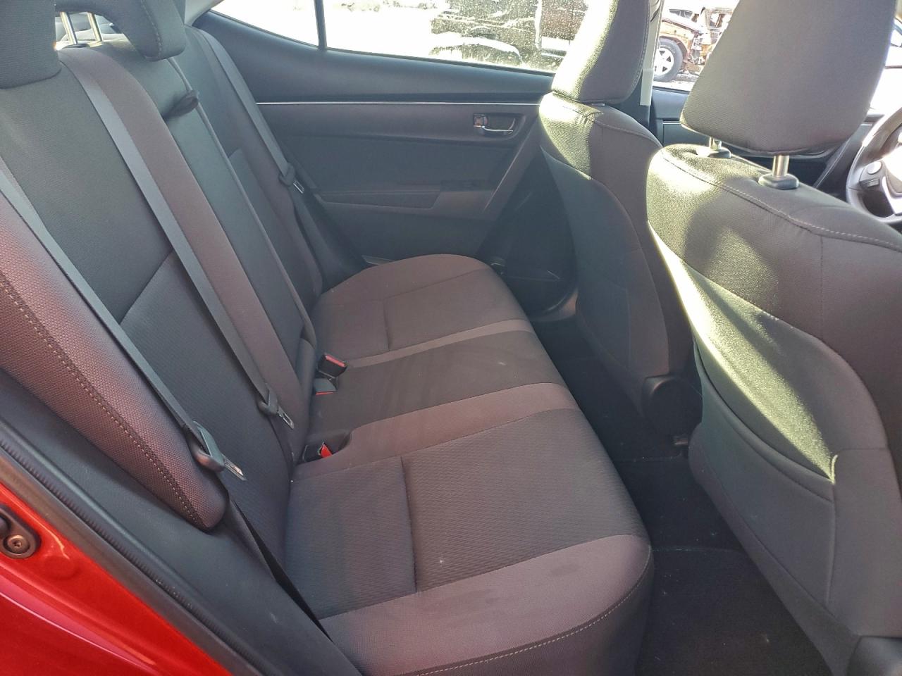 Toyota Corolla L Image 5