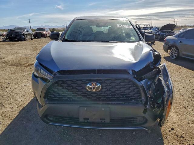 Toyota Corolla L Image 3