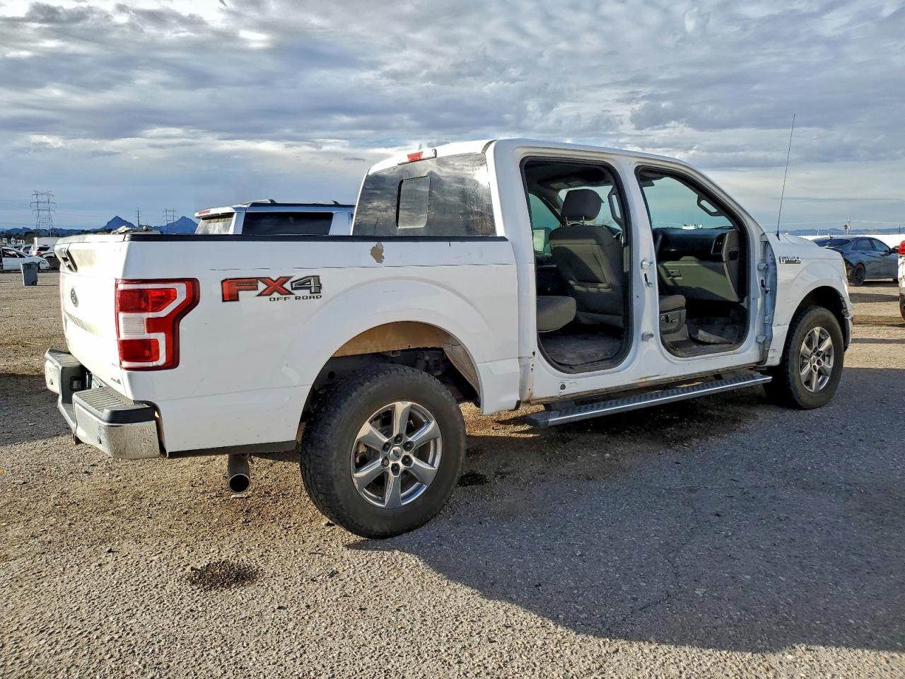 Ford F-150 Supercrew Image 3