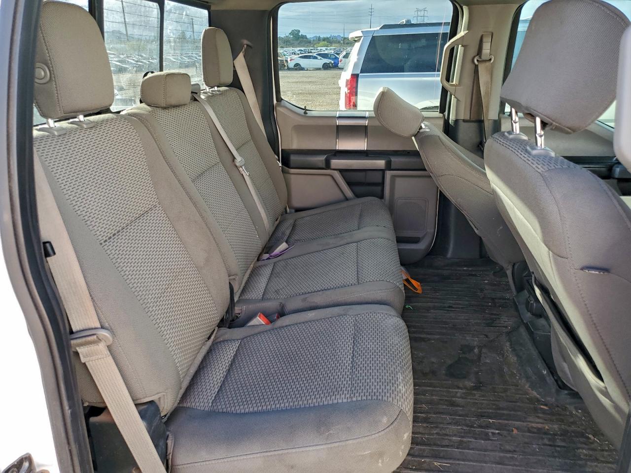 Ford F-150 Supercrew Image 10