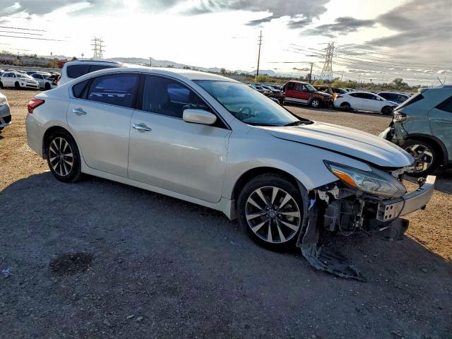 Nissan Altima 2.5 Image 2