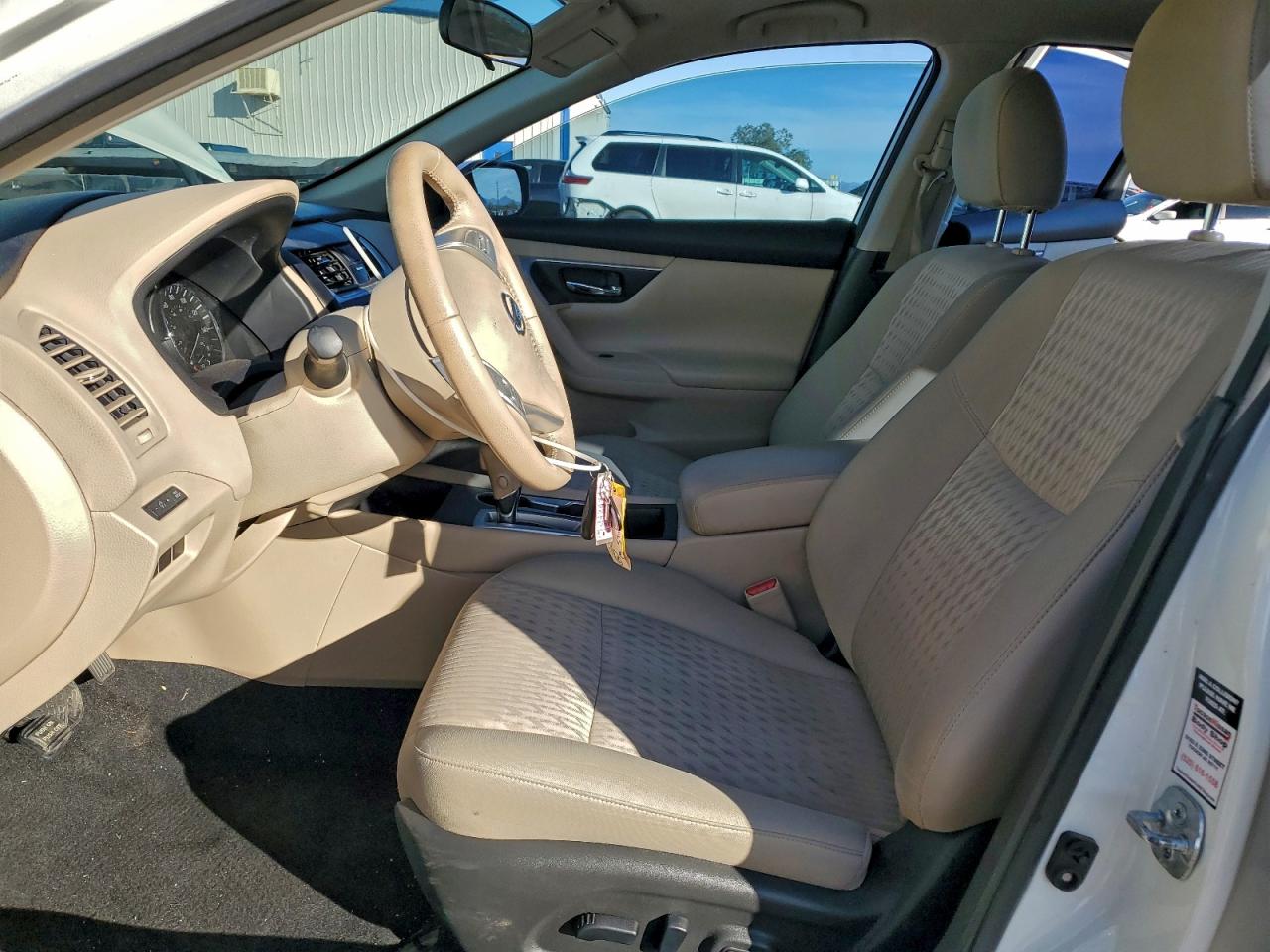 Nissan Altima 2.5 Image 5
