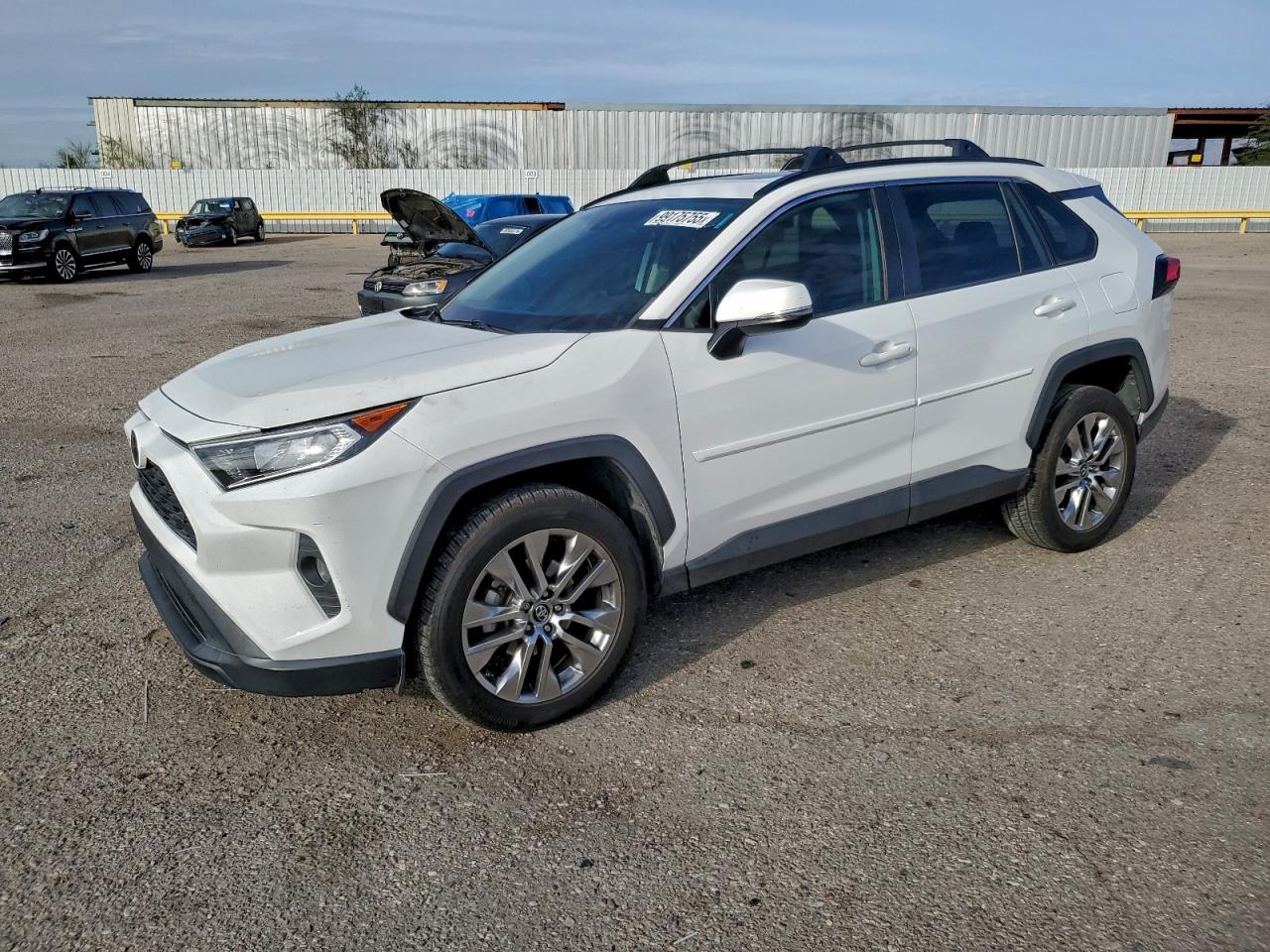 Toyota RAV4 Xle Premium Image 1