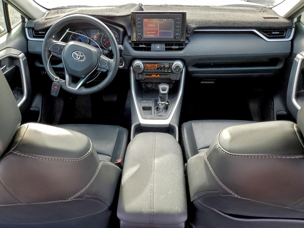 Toyota RAV4 Xle Premium Image 9