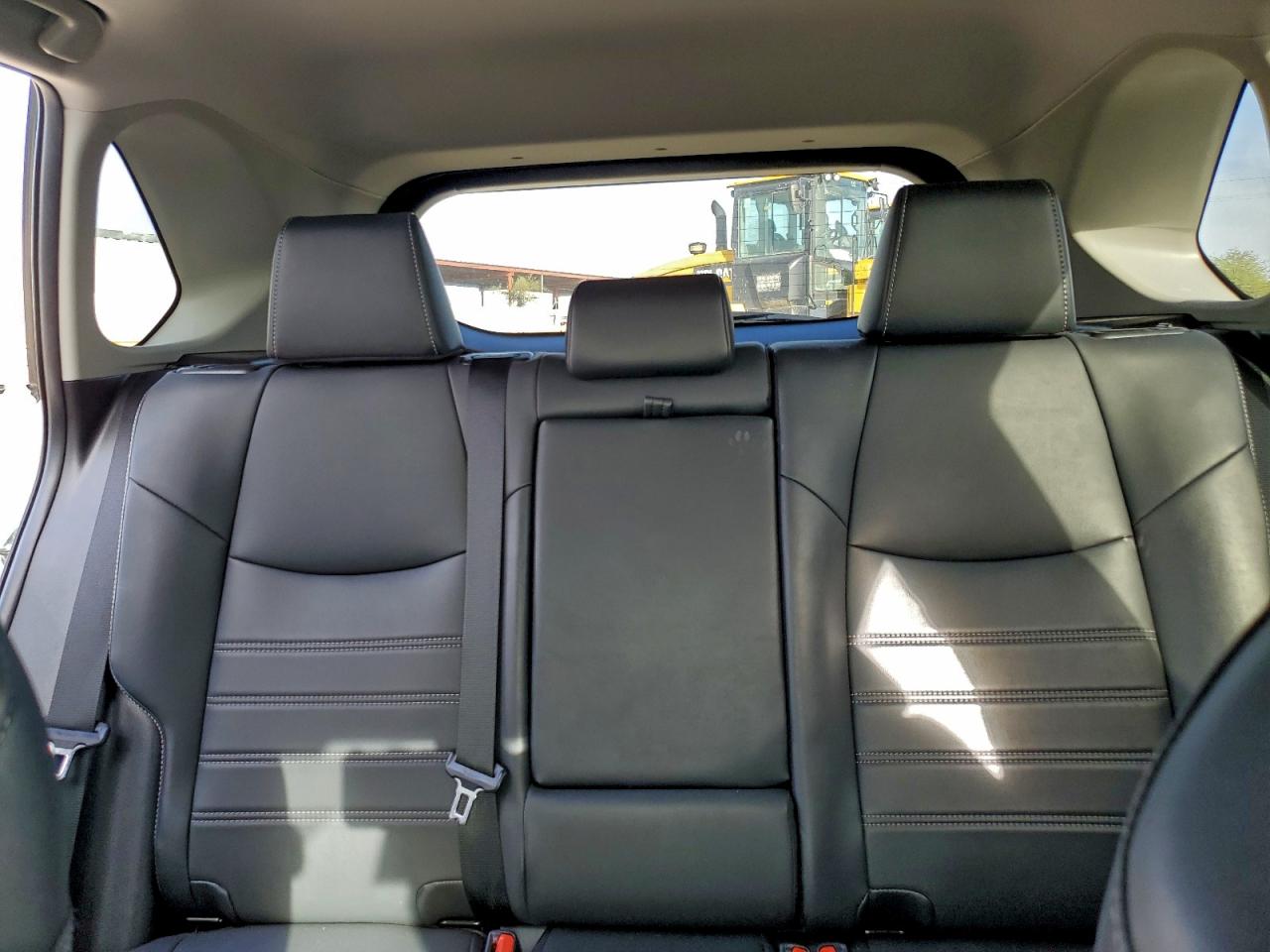 Toyota RAV4 Xle Premium Image 5