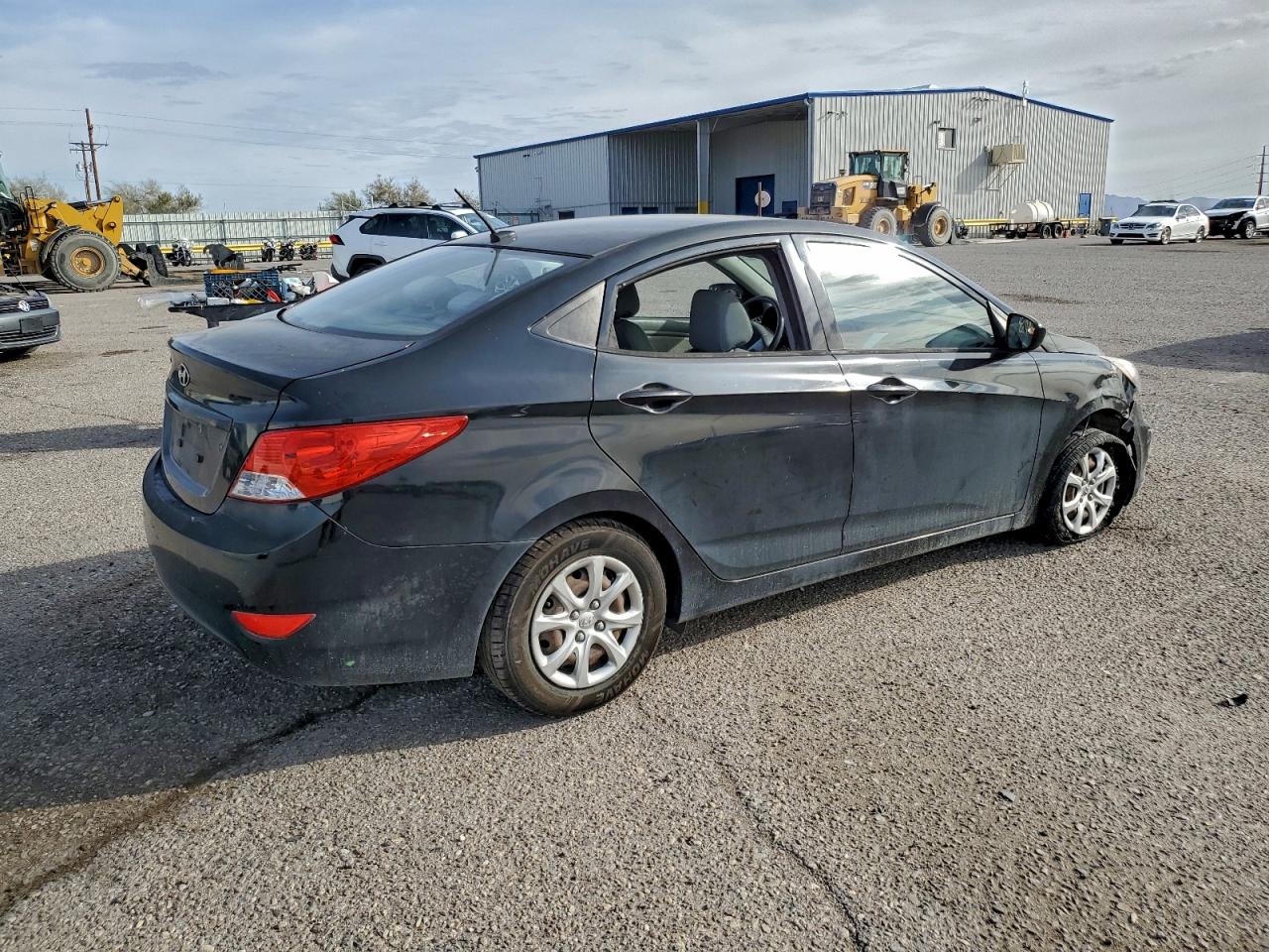 Hyundai ACCENT Gls Image 10