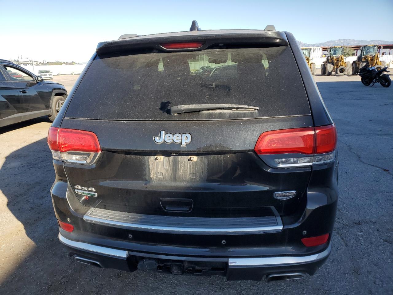 Jeep Grand Cherokee Summit Image 9