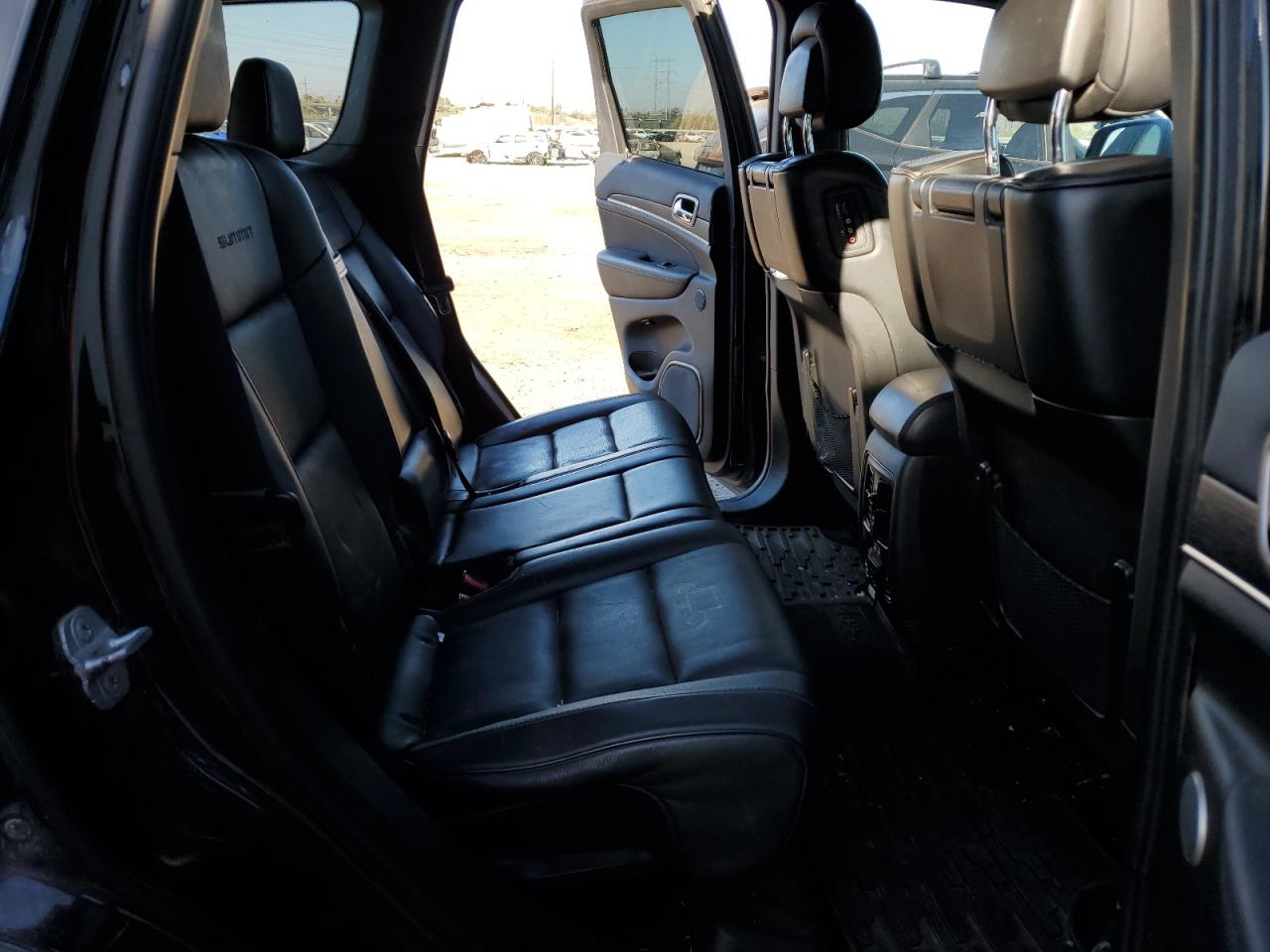 Jeep Grand Cherokee Summit Image 8