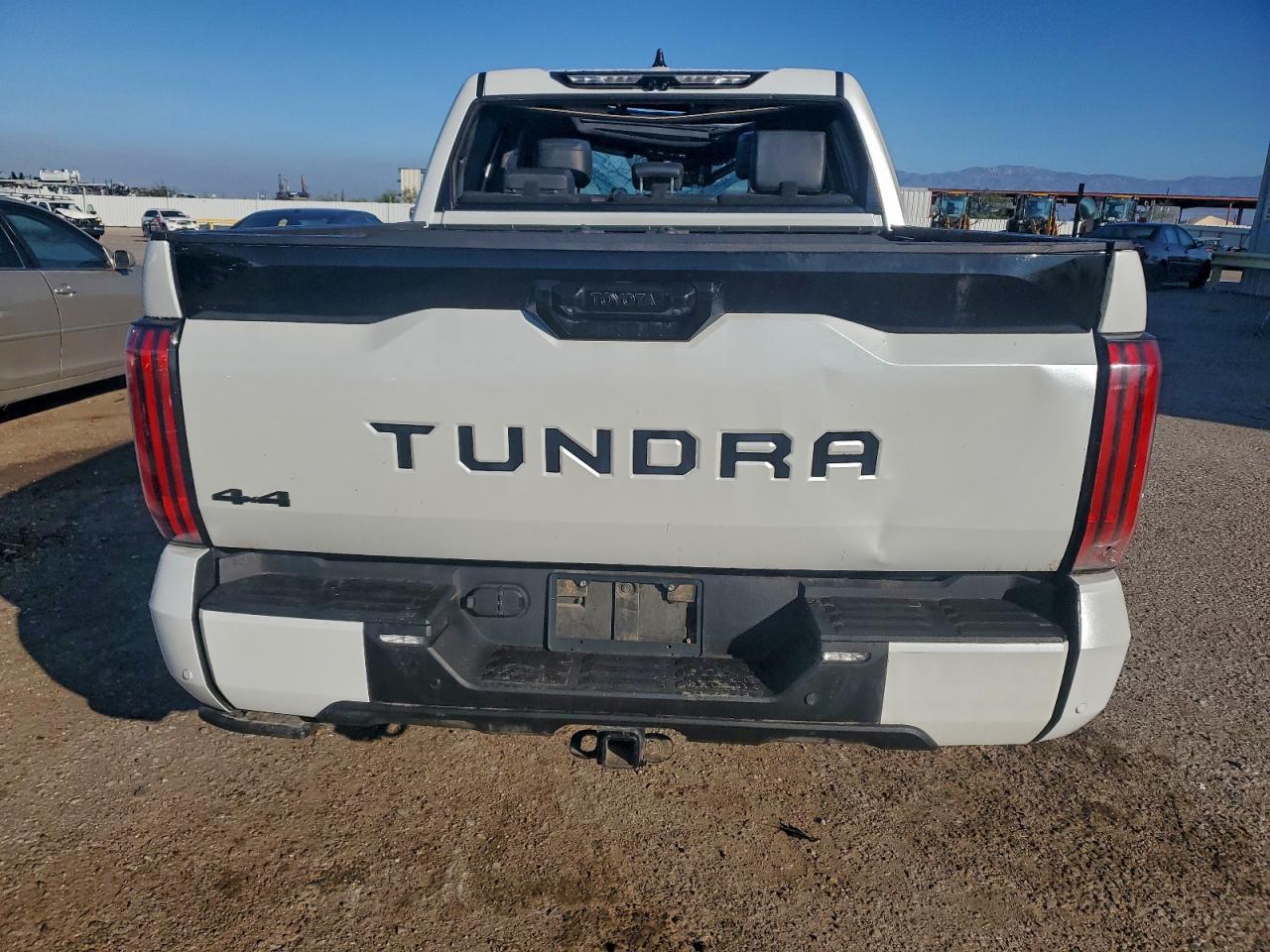 Toyota Tundra Crewmax Platinum Image 5
