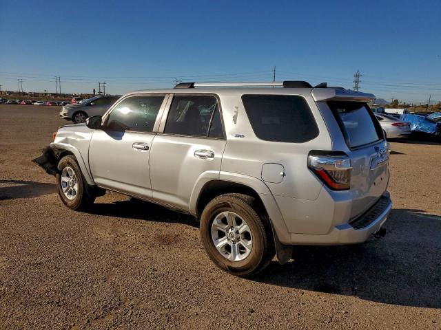 Toyota 4Runner Sr5 Image 3