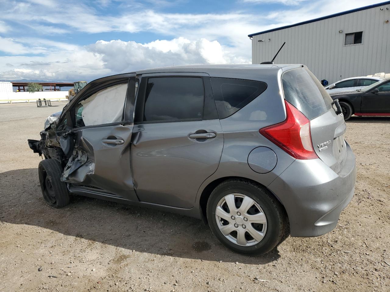 Nissan Versa S Image 7