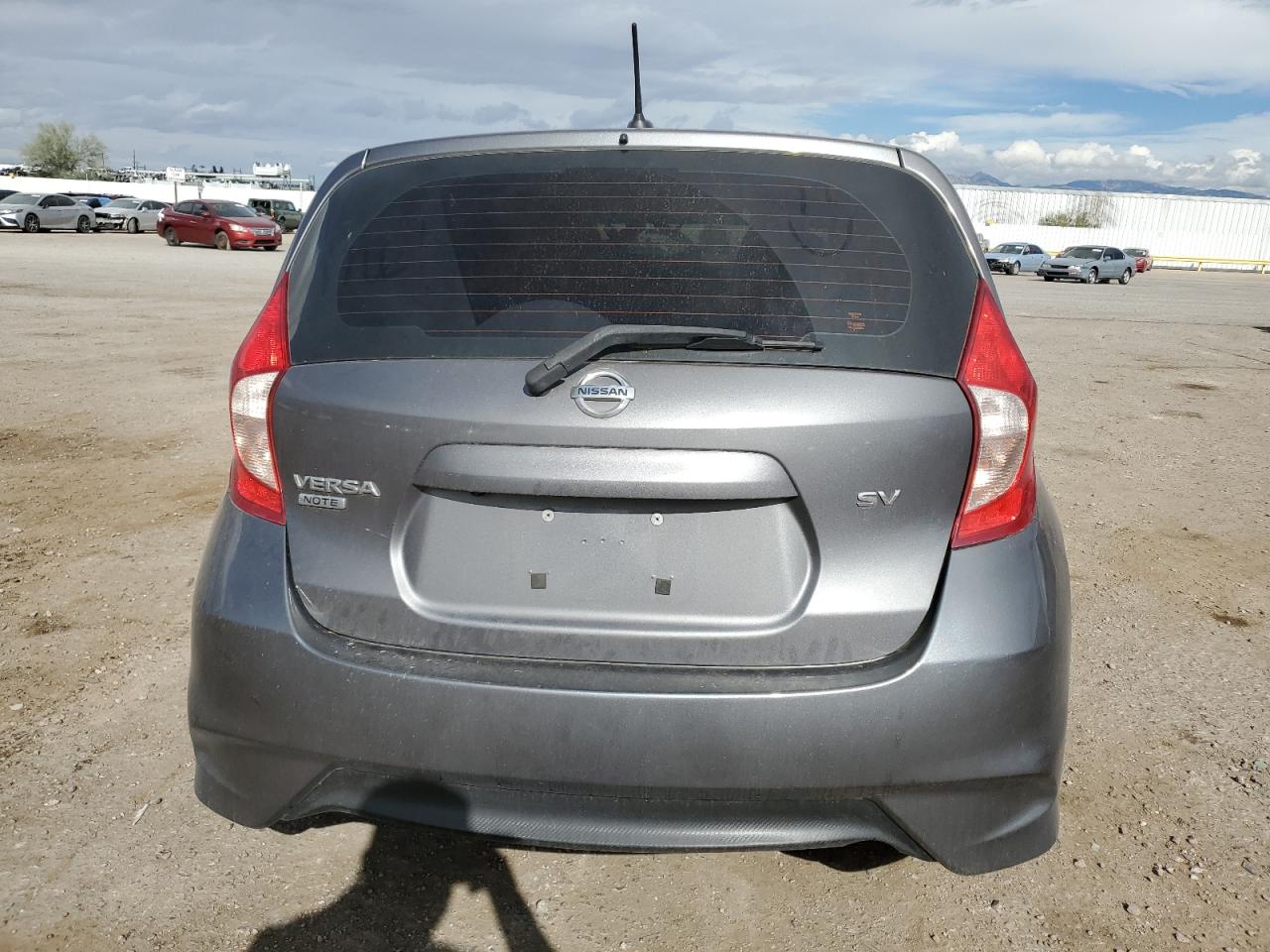 Nissan Versa S Image 6