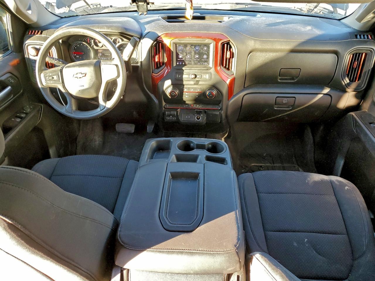 Chevrolet Silverado K1500 Custom Image 2