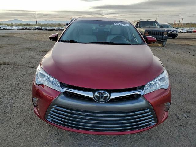 Toyota Camry Le Image 6