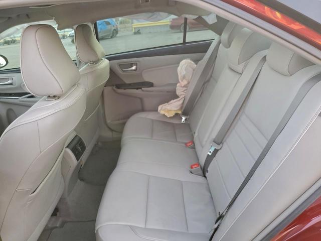 Toyota Camry Le Image 7