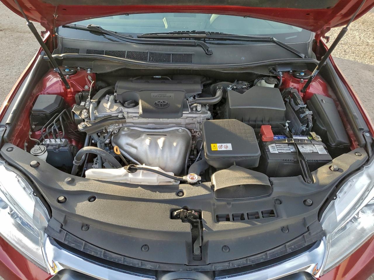 Toyota Camry Le Image 5