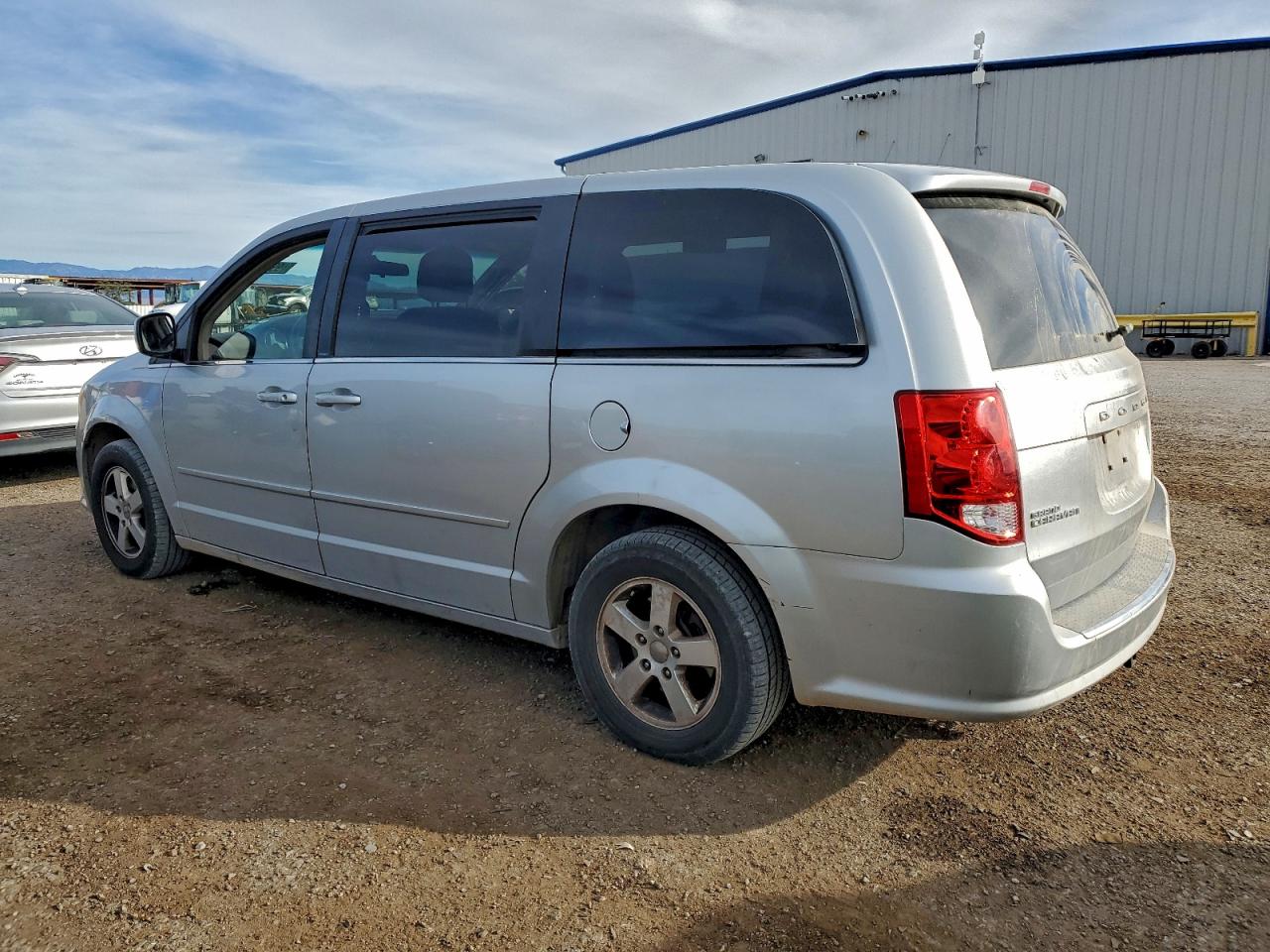 Dodge Caravan Crew Image 4