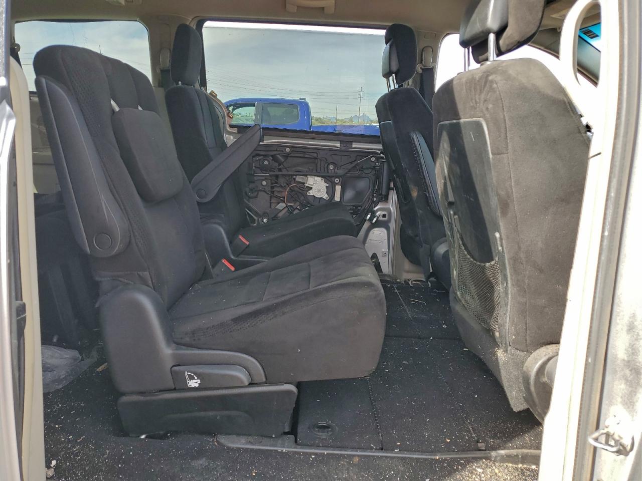 Dodge Caravan Crew Image 7