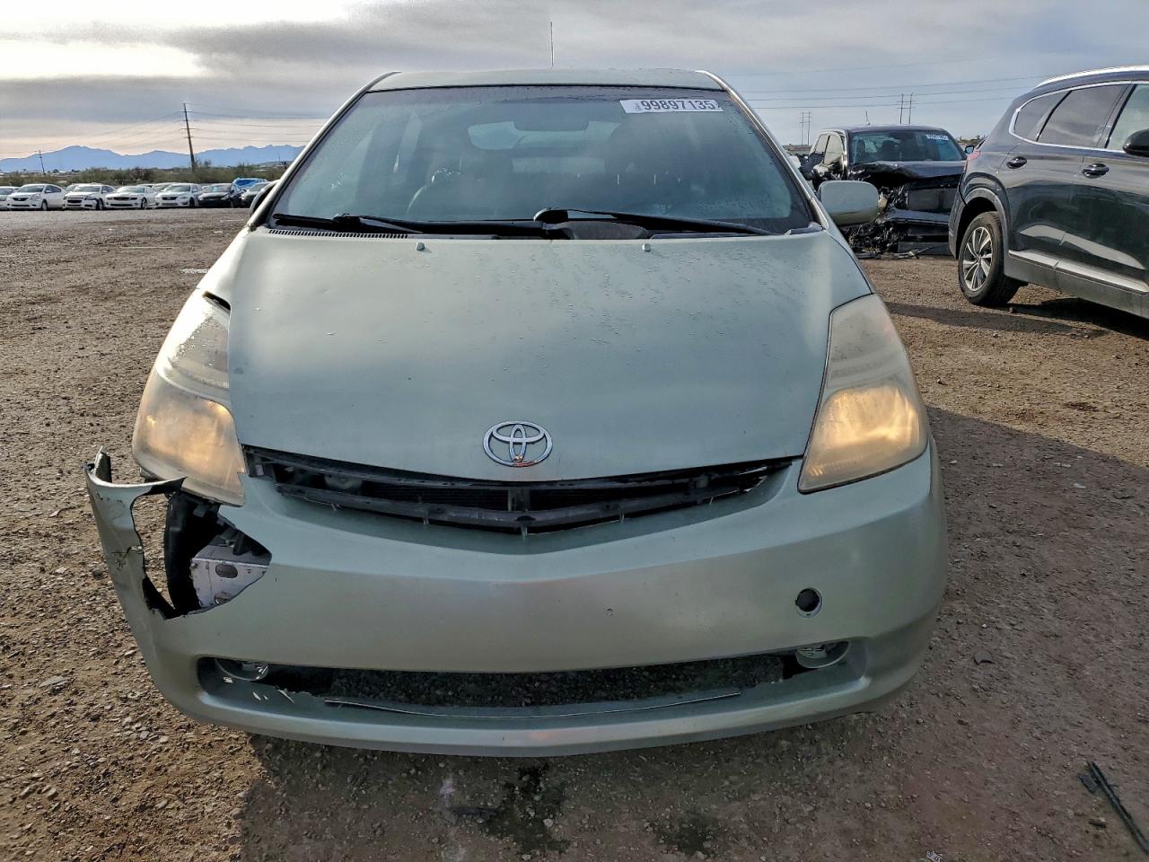 Toyota Prius Image 10