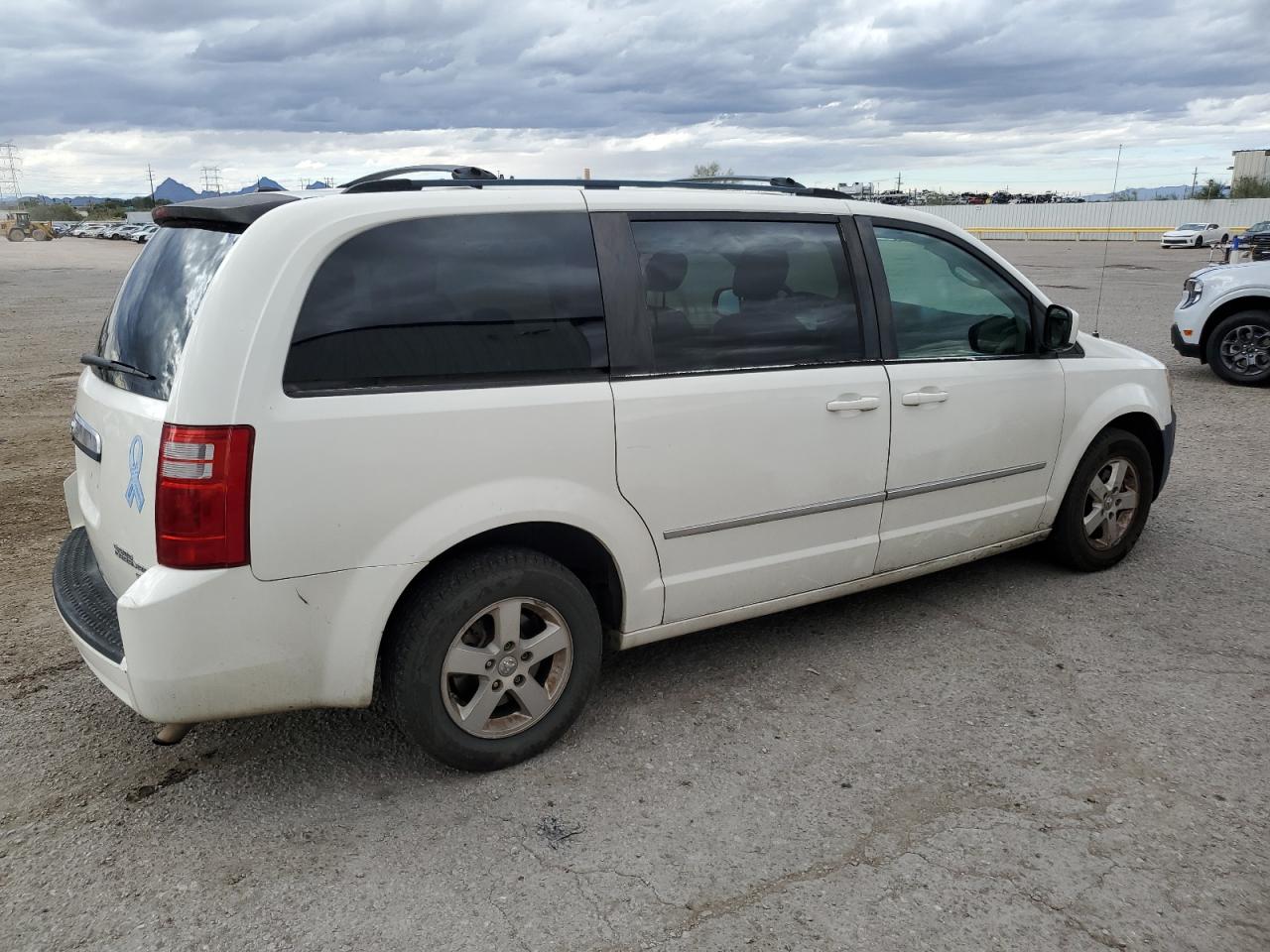 Dodge Caravan Sxt Image 3